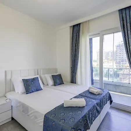W Balcony And Shared Pool 7 Min To Coast