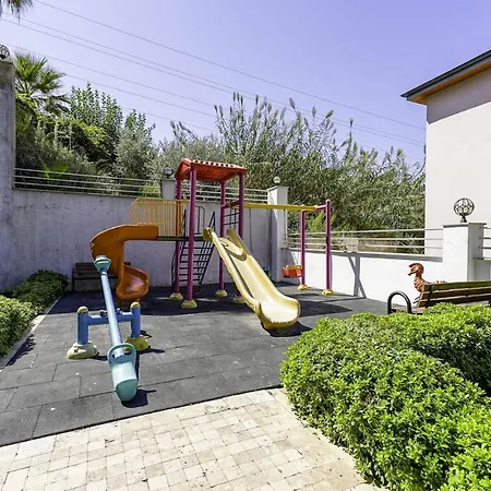 아파트 W Balcony And Shared Pool 7 Min To Coast *