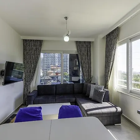 W Balcony And Shared Pool 7 Min To Coast 마흐무틀라르