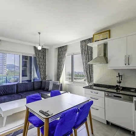 W Balcony And Shared Pool 7 Min To Coast * Mahmutlar