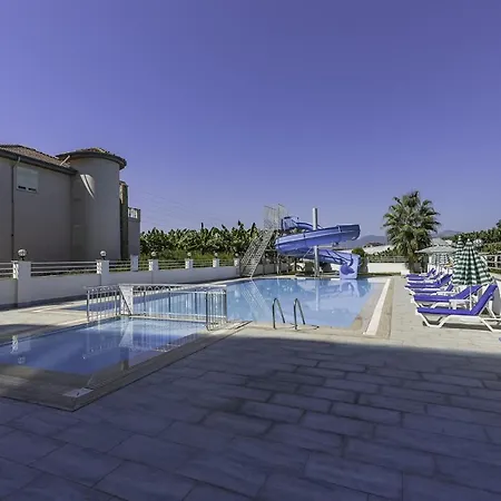 Apartman W Balcony And Shared Pool 7 Min To Coast